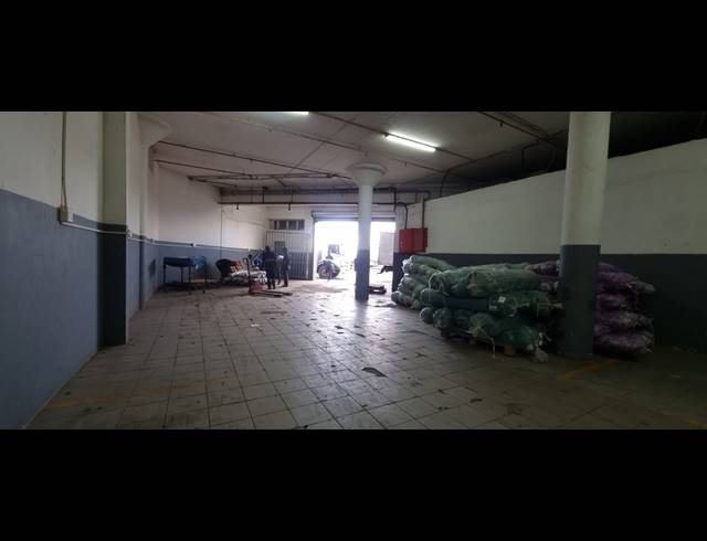 420M² WAREHOUSE TO LET IN CONGELLA